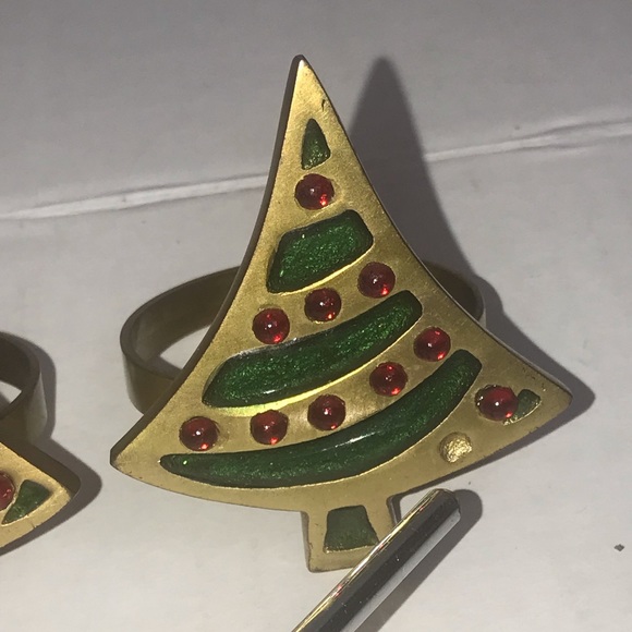Vintage Napkin Rings Christmas Tree Brass Enamel Set of 4 Red Green Holders - Picture 3 of 8
